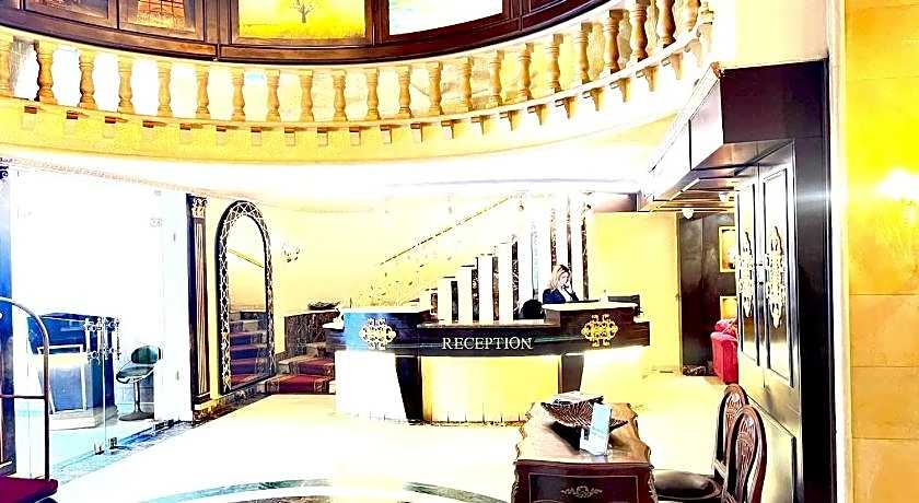 Queens Suite Hotel
