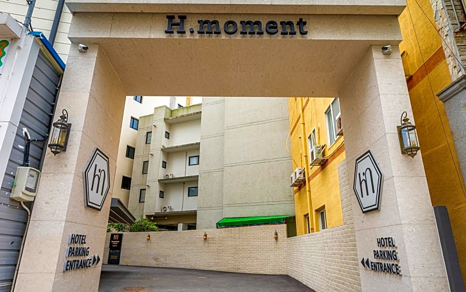 H. Moment Hotel Songjeong