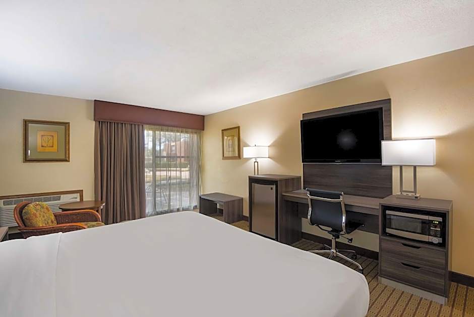 Best Western Prairie Inn & Conference Center