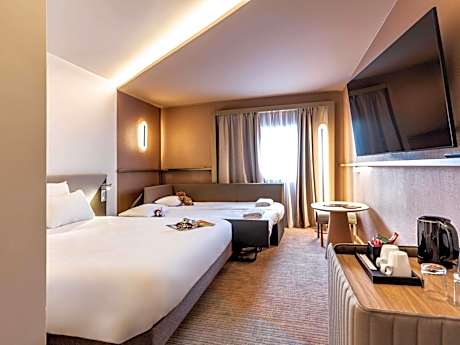 Superior Family Room