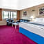 Days Inn by Wyndham Hicksville Long Island