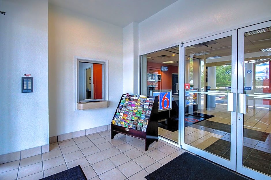 Motel 6 King of Prussia