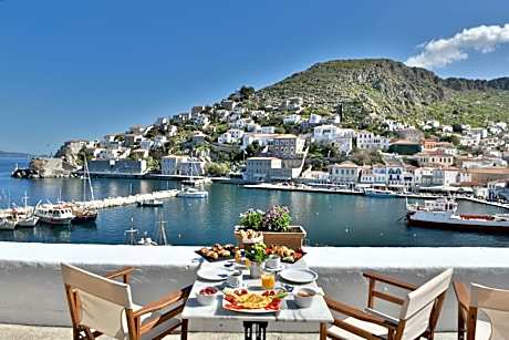 Douskos Port House