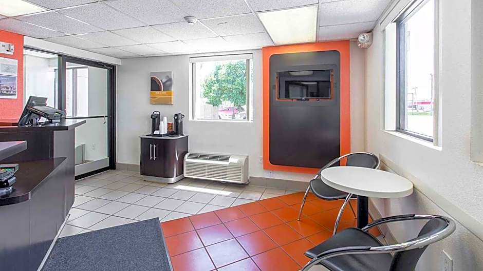 Motel 6-Council Bluffs, IA - Omaha East