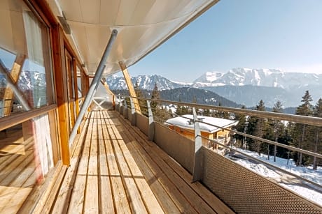 Two-Bedroom Apartment 10 with Balcony and Mountain view