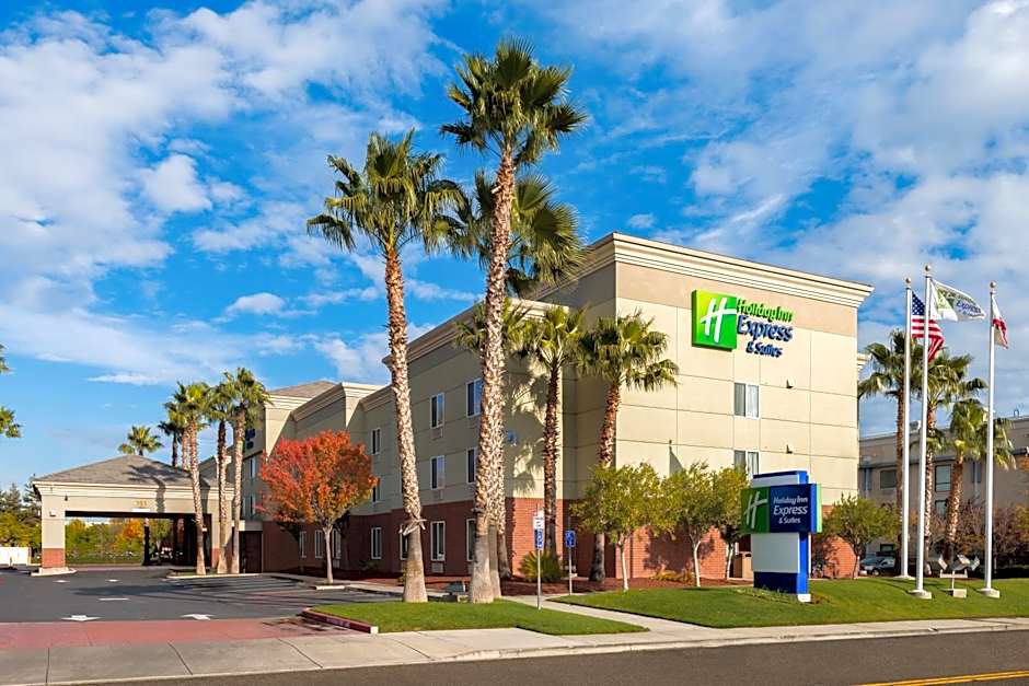 Holiday Inn Express Hotel & Suites Vacaville By IHG