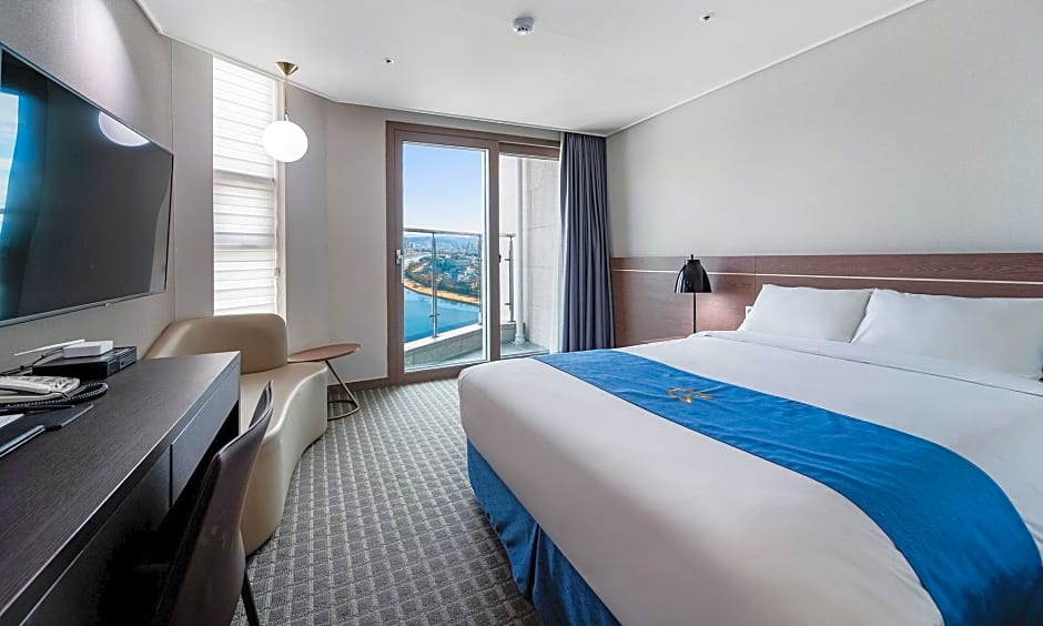 GOLDEN TULIP ESSENTIAL NAMGANG