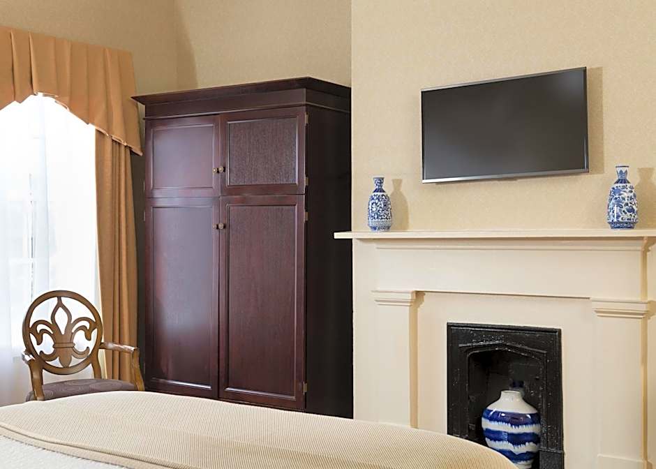 Linden Row Inn