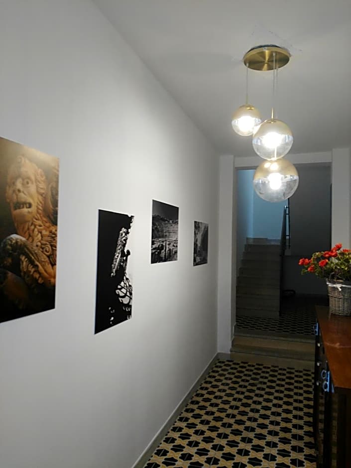 Quattroquarti Stradivari Home