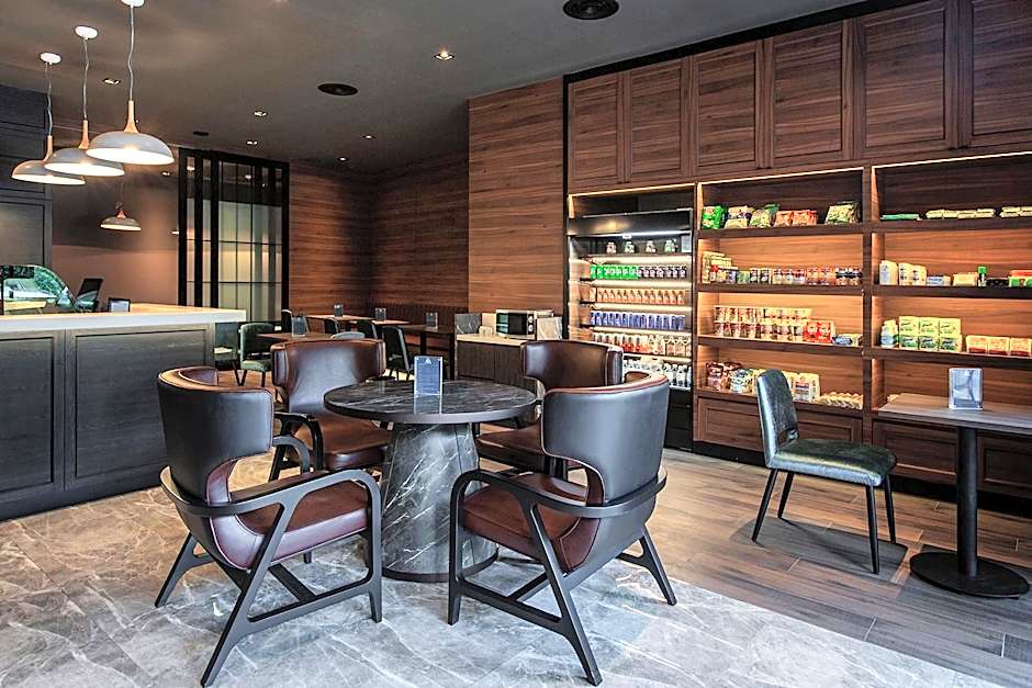 Metropolis Suites Bangkok, Tapestry Collection by Hilton