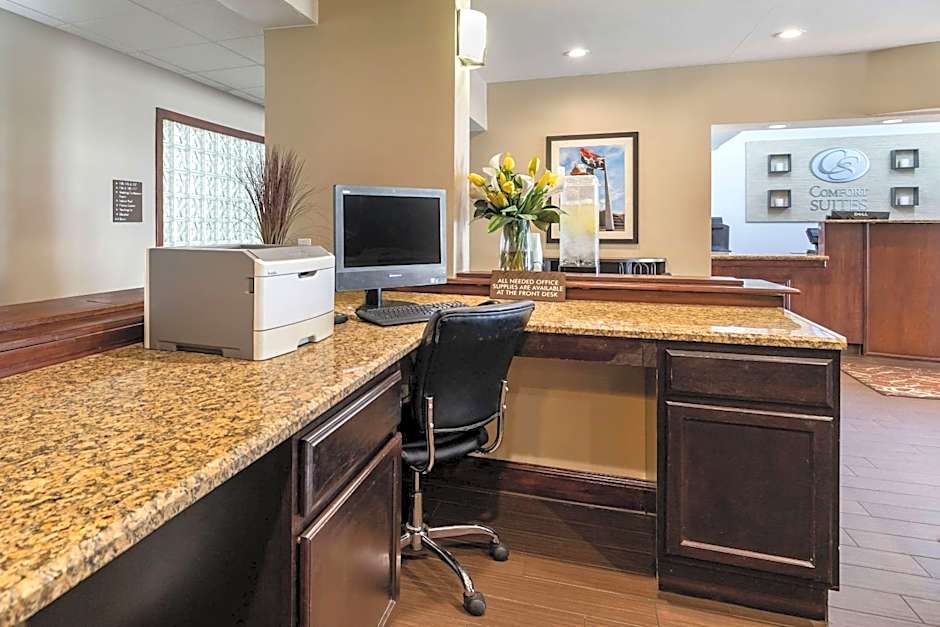 Comfort Suites Dallas Park Central