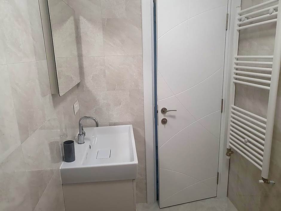 Димоти Апартхотел