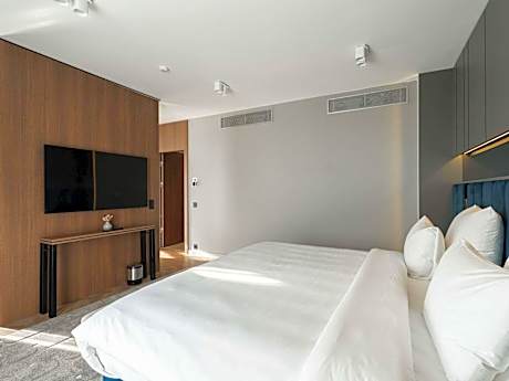 Superior King Suite with Sofa Bed