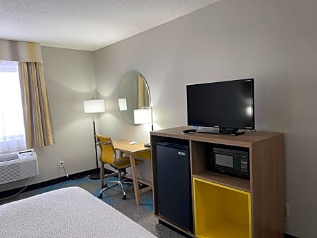 King Room - Pet Friendly/Non-Smoking