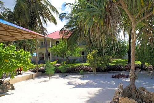 Pwani Beach Hotel & Apartments
