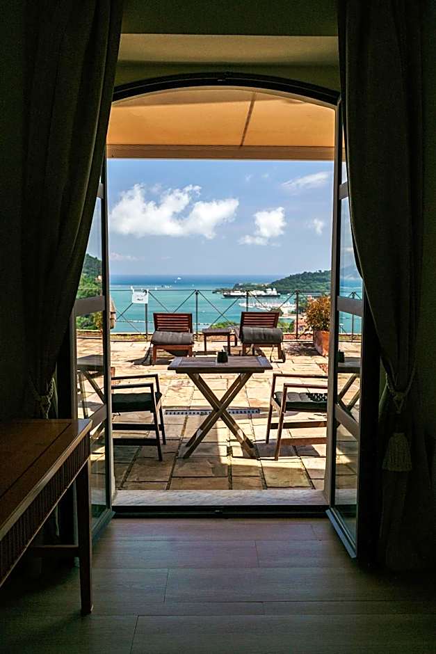 Miramare Apartments&Suites