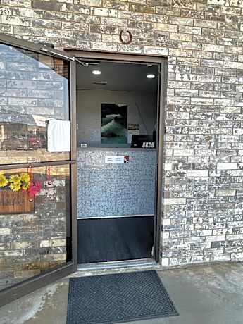 Coachman's Inn & Suites