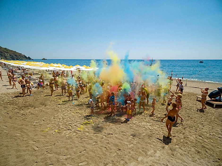 Pirates Beach Club  Ultra All Inclusive