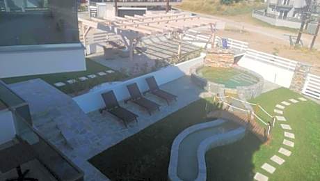 Villa Nikiti View semi-basement