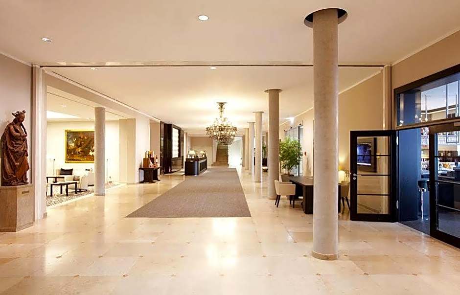 Hotel Maximilian’s