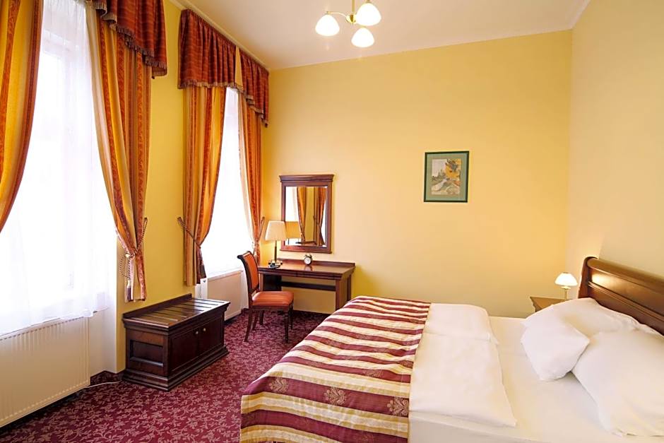 Hotel Ontario