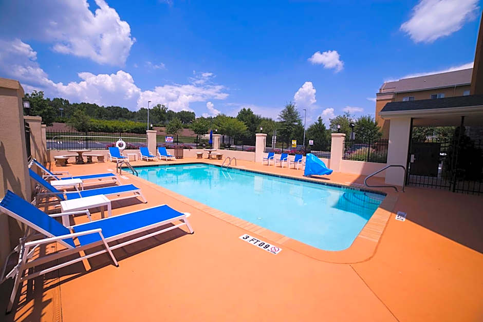 Holiday Inn Express Hotel & Suites Atlanta East - Lithonia By IHG