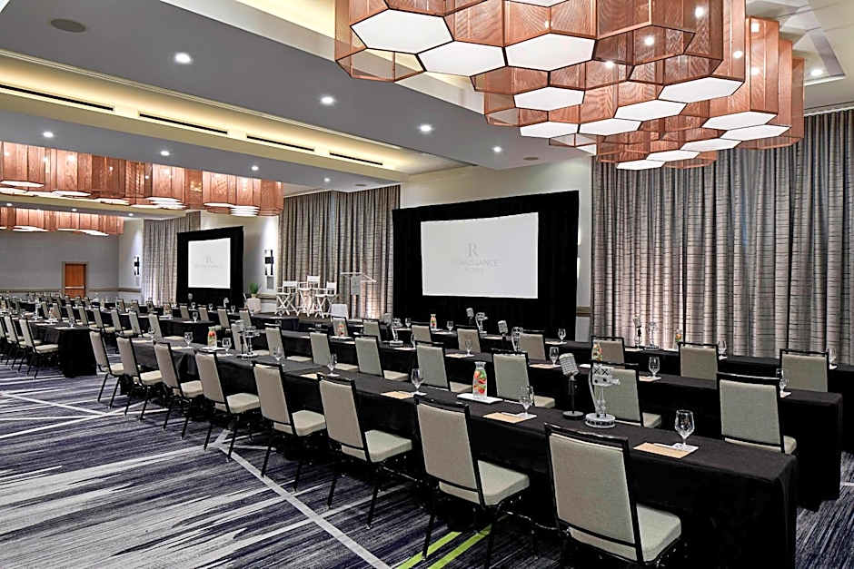 Renaissance by Marriott Atlanta Midtown Hotel