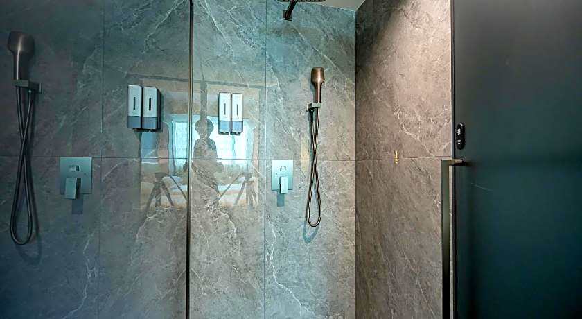 WAIFIDEN Hotel - Former Tokai Hotel (Free shuttle bus during Canton Fair)