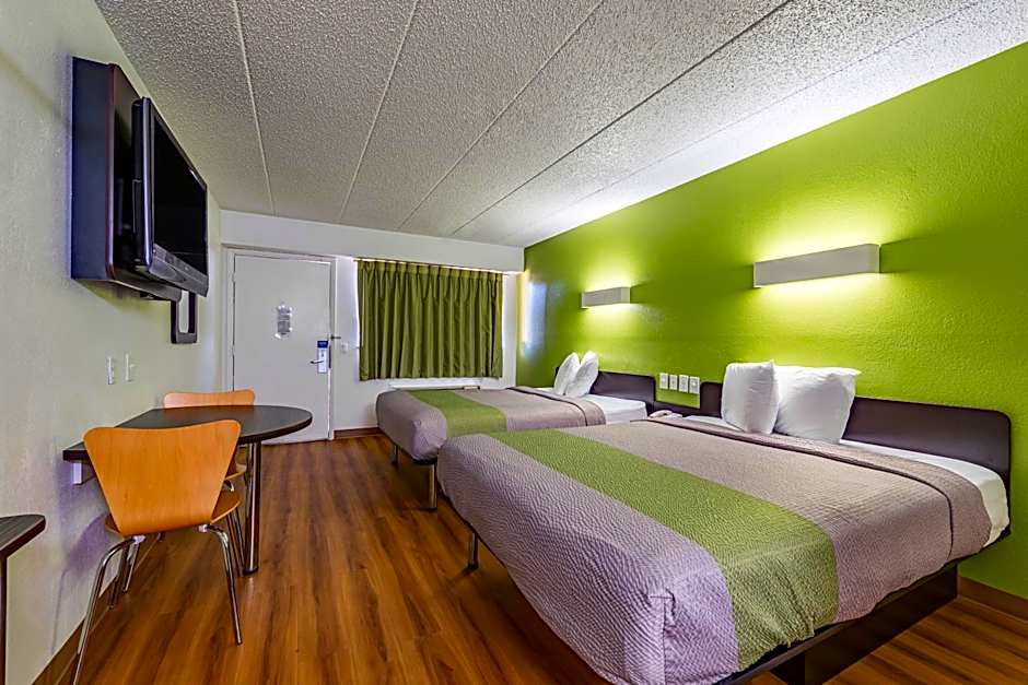 Days Inn by Wyndham Cincinnati I-71