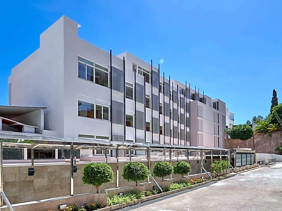 Aparthotel y Hotel Paguera Beach
