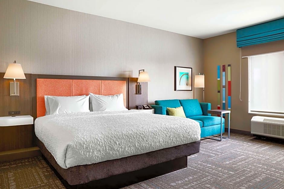 Hampton Inn By Hilton & Suites Chicago/Waukegan, IL