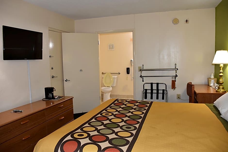 Super 8 by Wyndham Tifton