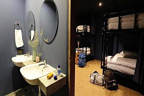 Bunk Bed in Mixed Dormitory Room