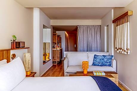 Beyond ME+ Junior Suite with Terracev Tub