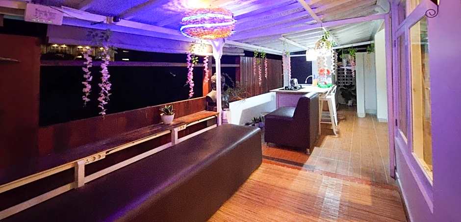Gustav Bali Homestay and Massage