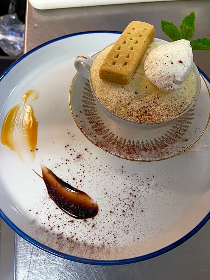 Gracies Grotto Cabin