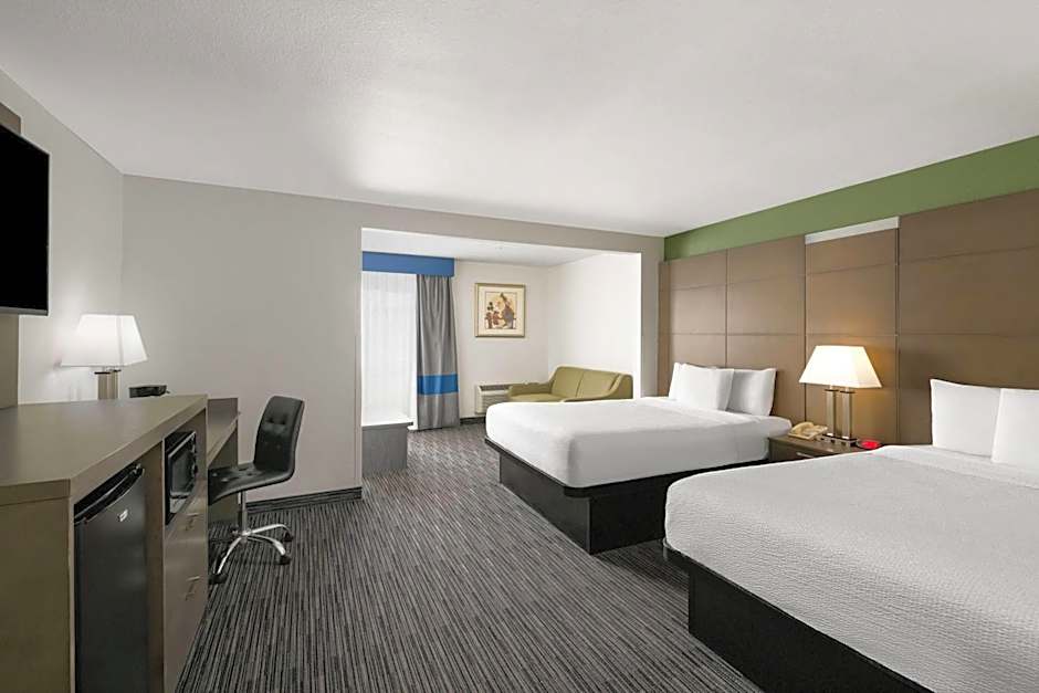 Travelodge Inn & Suites by Wyndham Anaheim on Disneyland Dr