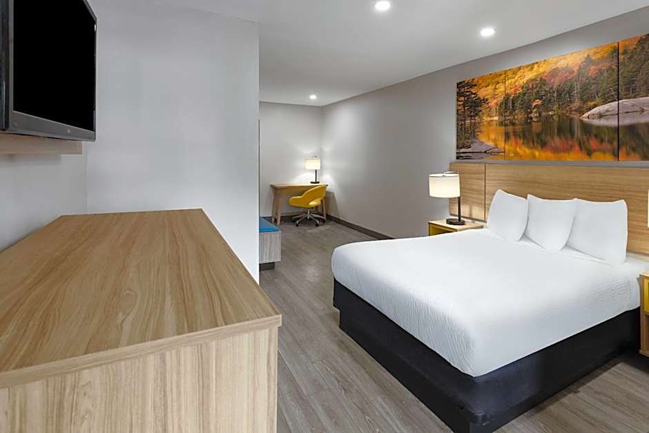 Days Inn by Wyndham Moosic