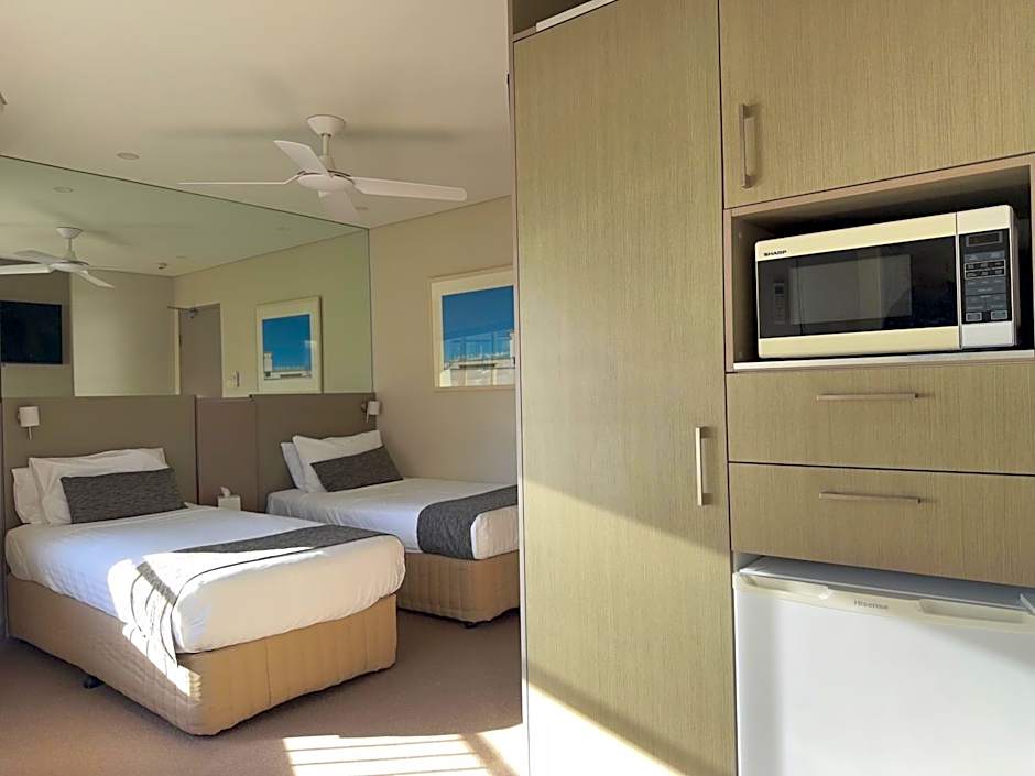 Manly Paradise Motel & Apartments