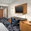 Fairfield Inn & Suites by Marriott Roanoke Hollins/I-81