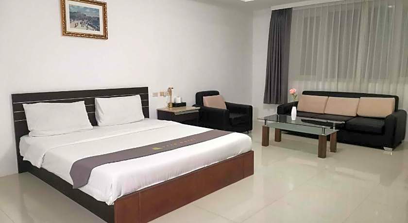 Townhouse Oak Vera Hotel Near Clark International Airport