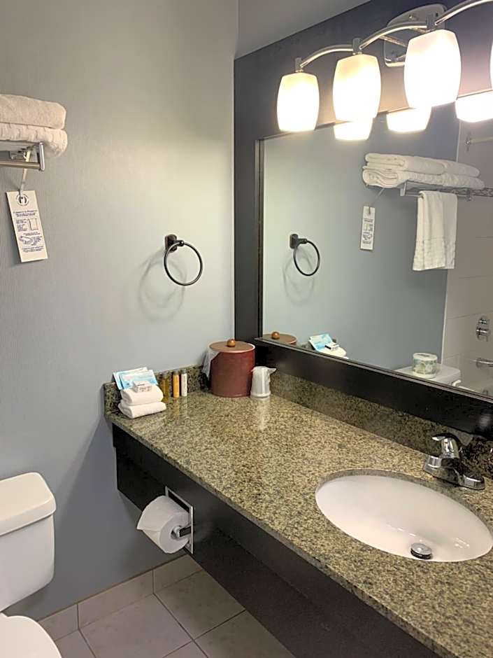 Anchor Inn and Suites