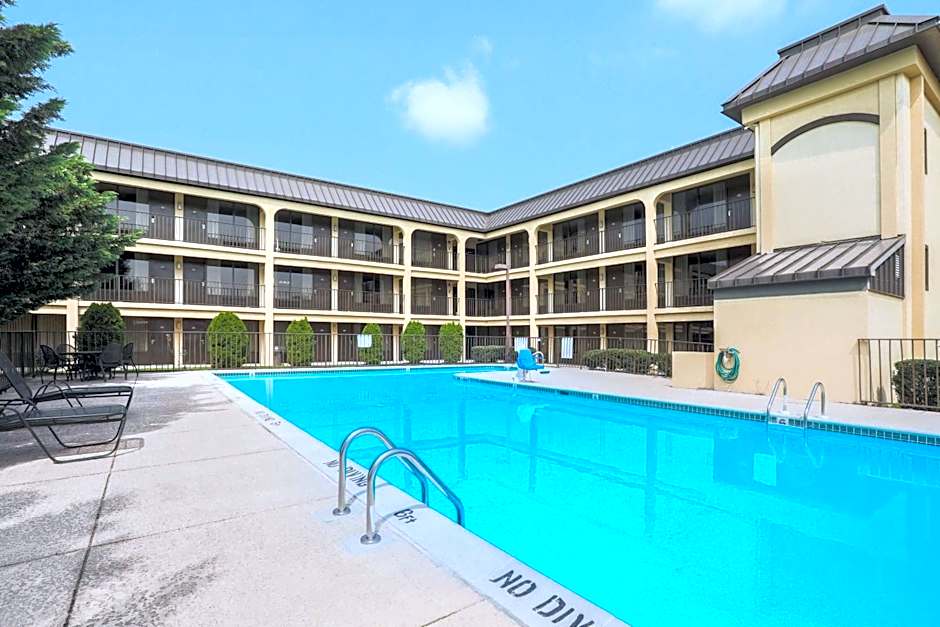 Days Inn by Wyndham Newark Wilmington