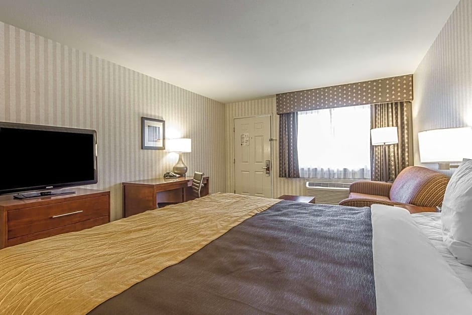 Quality Inn Half Moon Bay - Miramar Beach