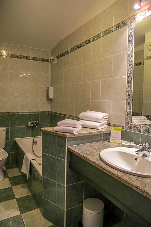 Hotel Restaurant Atrachjata Adonis Aleria