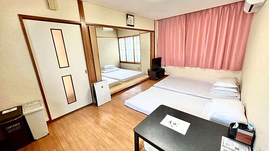 GuestHouse017徳島個室 飲食街中心 阿波踊り会館7分 文理&徳島大学 アスティとくしま車8分