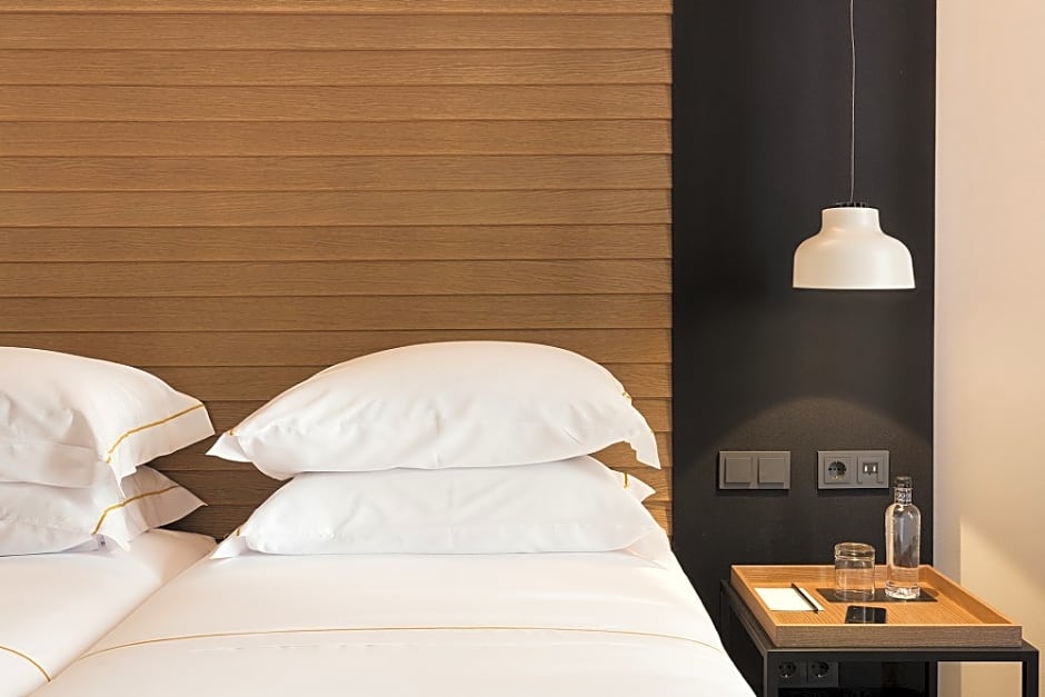 Hotel Advance