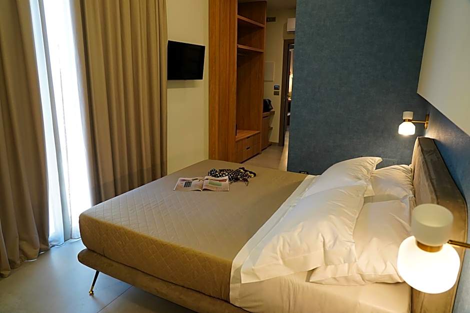 10 Catalani Rooms