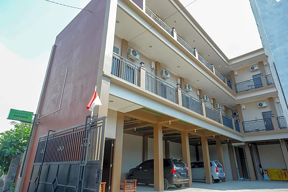 Urbanview Hotel near Alun Alun Tegal