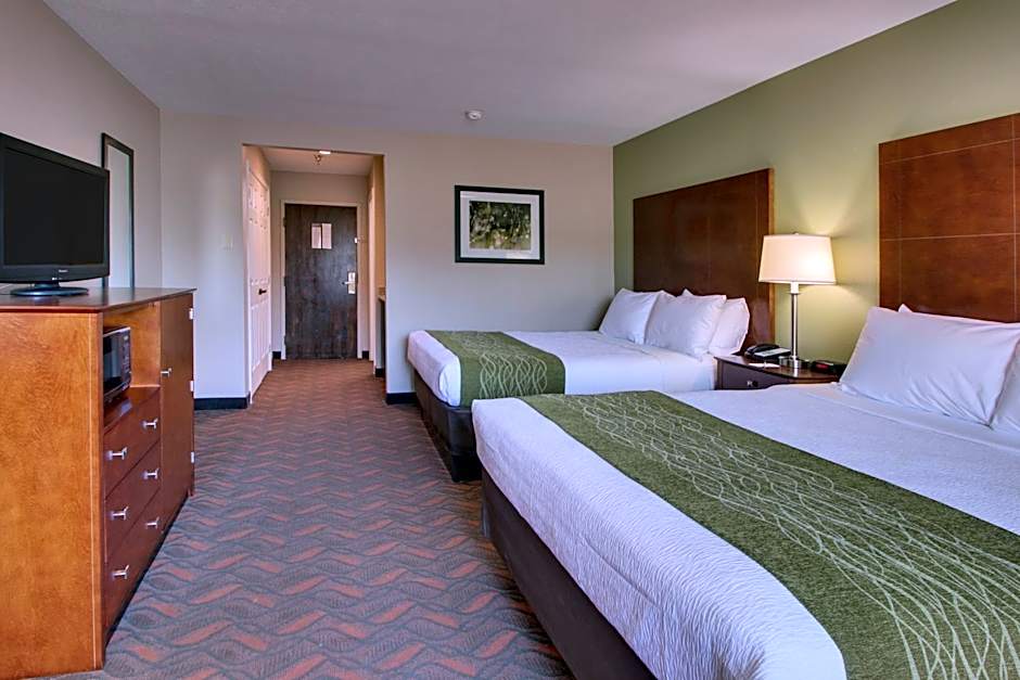 Greenfield Inn & Suites Elizabethtown, KY I65 Exit 94